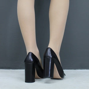 Туфли на каблуке 8260