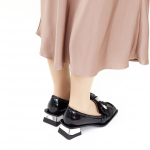 Туфли на каблуке 8858