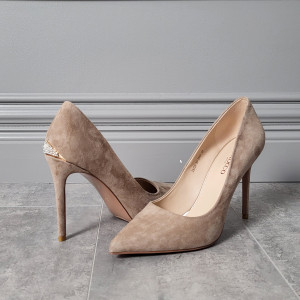 Туфли на шпильке 8913